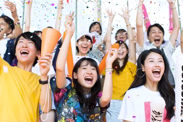 ファンクラブの特典10選！定番からデジタル活用の新顔まで
